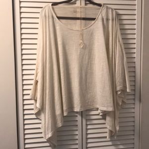 Jessica Simpson Tops - 🔥Jessica Simpson Bat wing stylish Top🔥✨✨✨✨✨ Jessica Simpson Tops - 🔥Jessica Simpson Bat wing stylish Top🔥✨✨✨✨✨